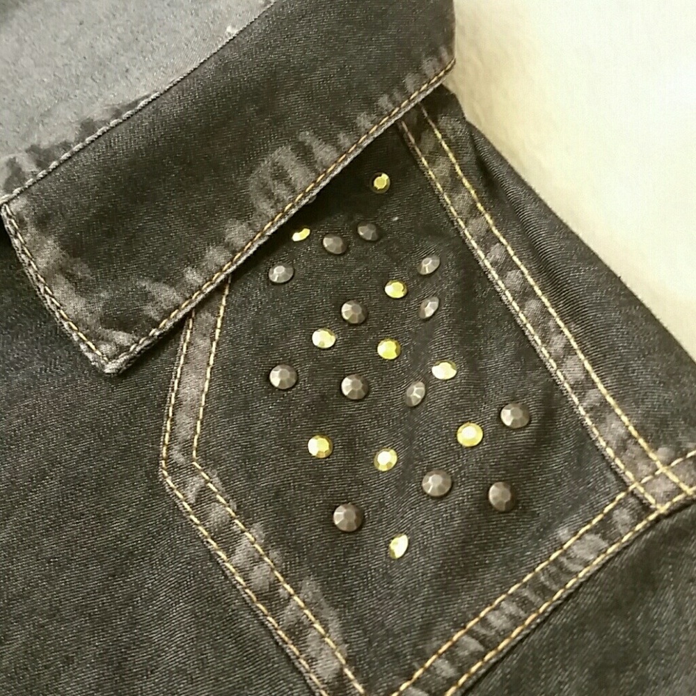 Selena Gomez blouse - Picture 5 of 8